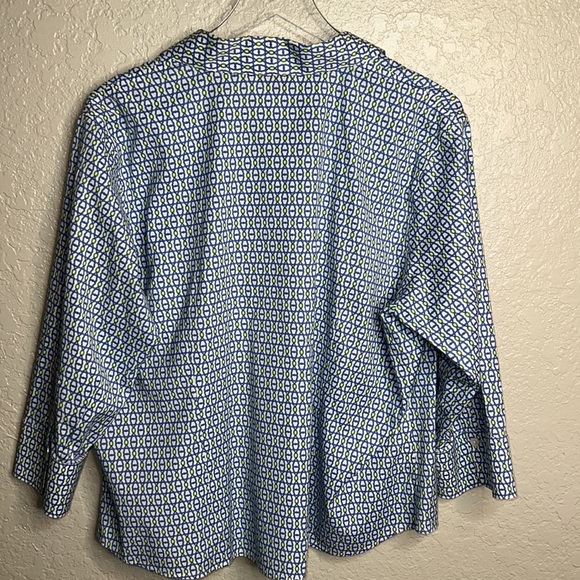 Talbots Women’s Patterned Wrinkle Resistant Stretch Button Down Top - Picture 7 of 7